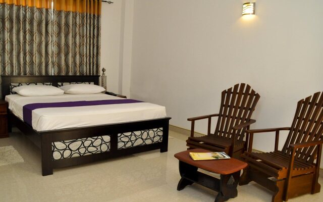 Happy Leoni Hotel