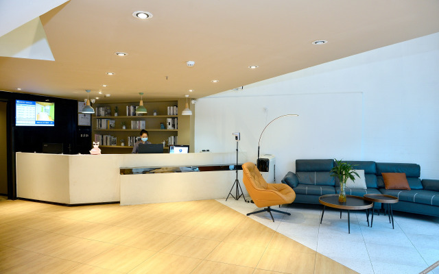 Blueberry Hotel (Shenzhen Bao'an International Airport Fuyong Subway Station)