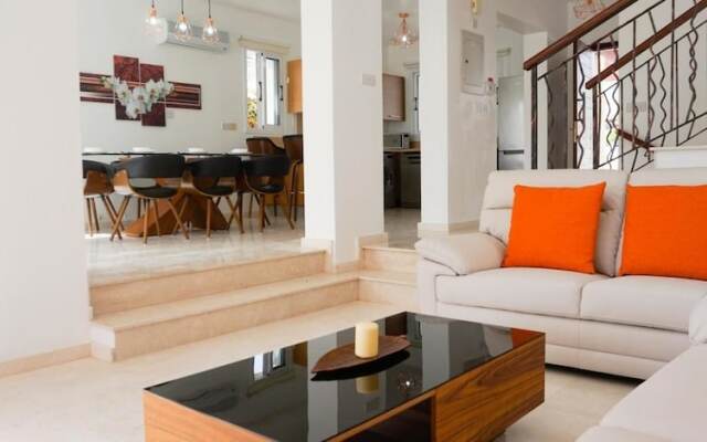 Laguna Sunrise by Ezoria Holiday Rentals