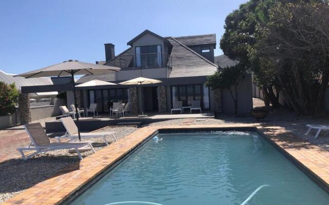 38 on Westcliff