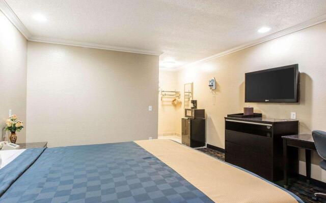 Studio 6 Suites – San Bernardino, CA