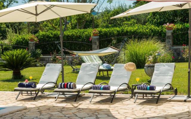 Villa Thousand Roses