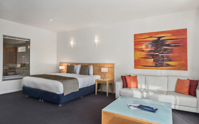 York Cove Hotel