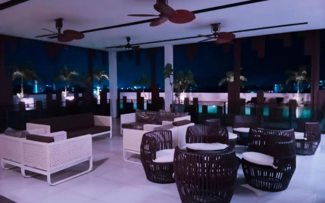 Preferred30 3R2B 7pax Meritus Perai