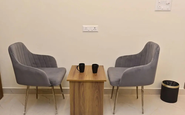 Hotel Noble Nook 100 ft. Road Indiranagar