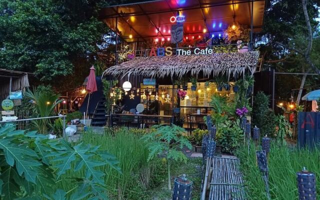 ABSTheCafe Hostel