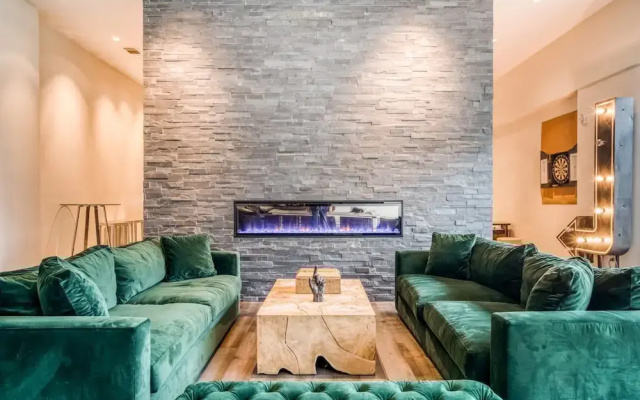 Lodgeur Elegant Energetic 1BR Loft Midtown - Midmain-5425