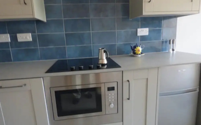 Gower - 2 Beds - Parking - EV Charger - Wifi