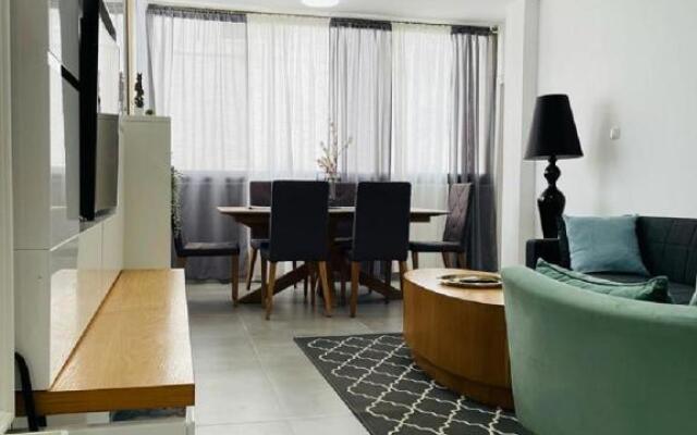 Beautiful apartment on the beach in Bat yam