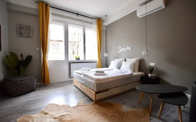 Vaci Street Apartment
