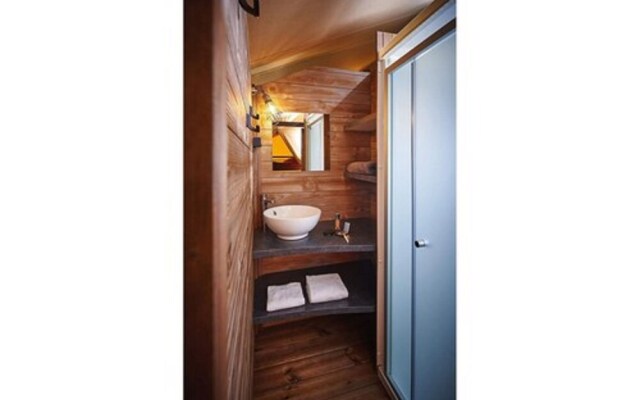 Camping Moulin Des Iscles