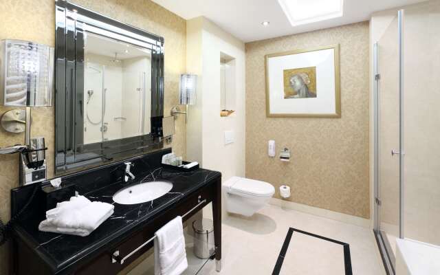 Hotel Kings Court