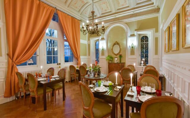 Les Roches - Chateaux & Hotels Collection