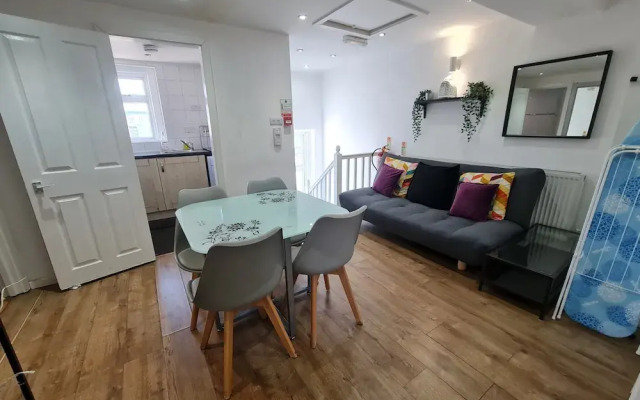 Urban Hideaway 2beds Apartment