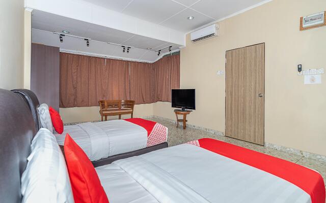 OYO 89932 DD Homestay