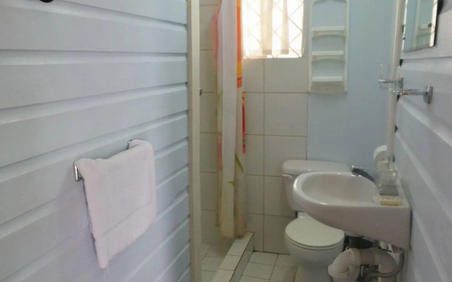 Capt. Harris Suites