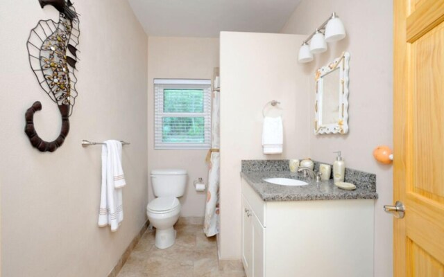 Pau Pau Beach Estate by Eleuthera Vacation Rentals