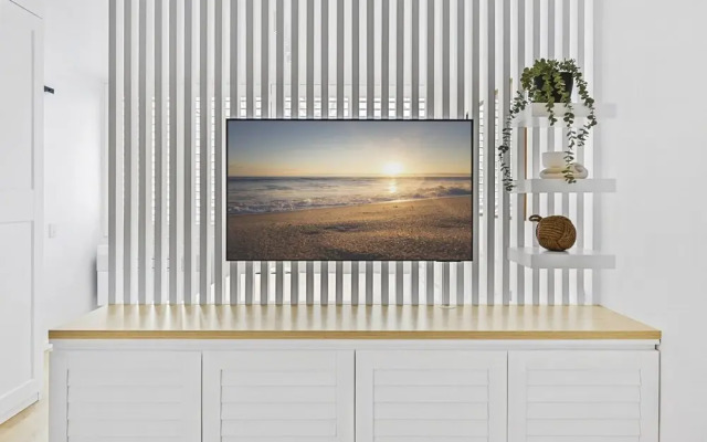 Studio3: Chic Bondi Abode With Pool & A/C