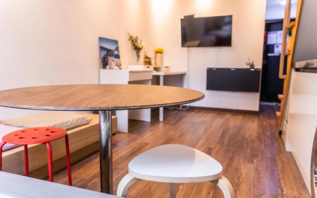 Myeongdong Artmonstay Guesthouse