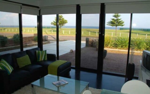 Esperance Island View Apartments