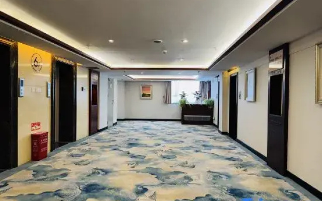 Rezen Hotel