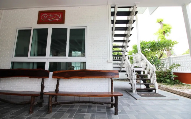 Room-baan Khunphiphit Homestay