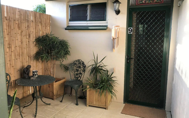 Tallow Beach Motel