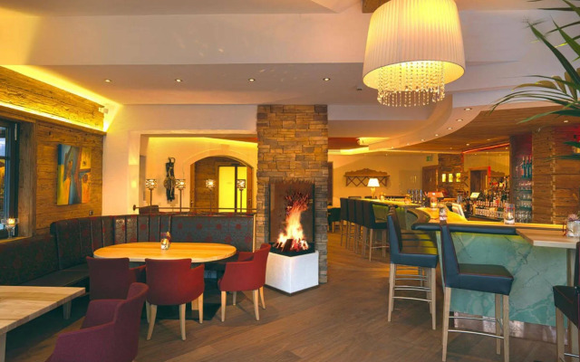 Hotel Alpendorf
