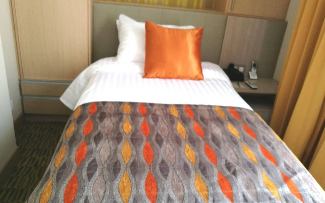 Hotel Plaza Suites