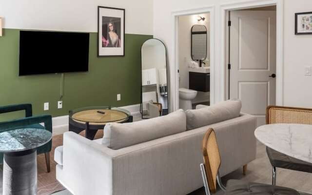 Sosuite 1BR Apt w W/d, Desk Alcove