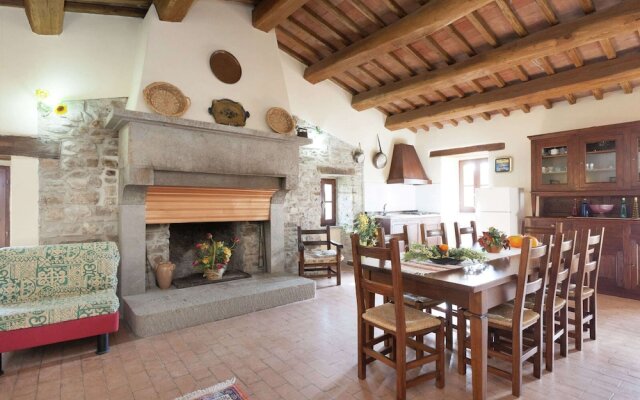 Belvilla by OYO Farmhouse With Swimming Pool