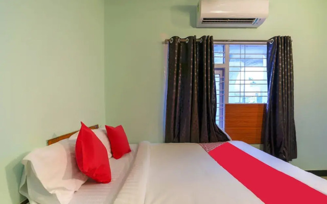 OYO 49253 Raja Residency