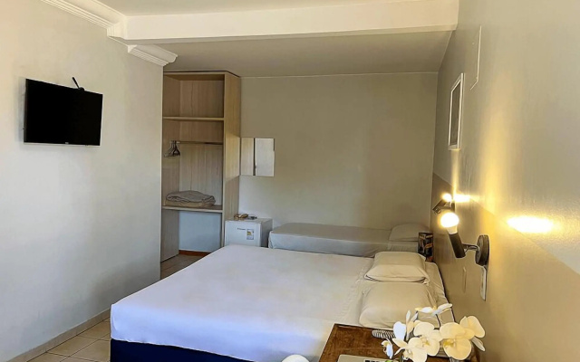 Hotel El Pilar by Bsb Inn