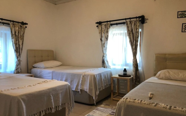 Radika Kır Evi