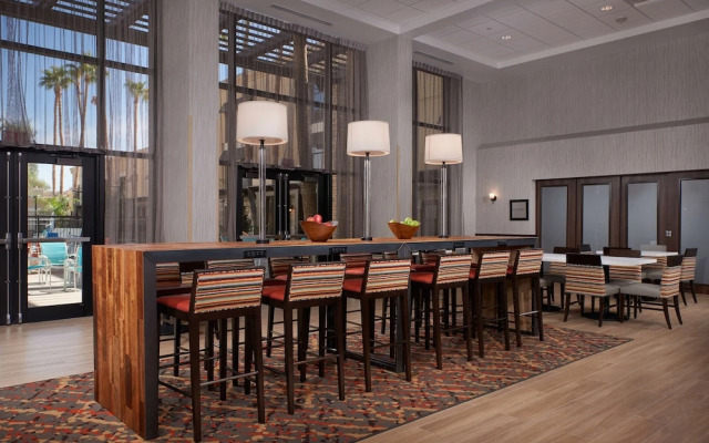Hampton Inn Phoenix/scottsdale @ Shea Blvd.