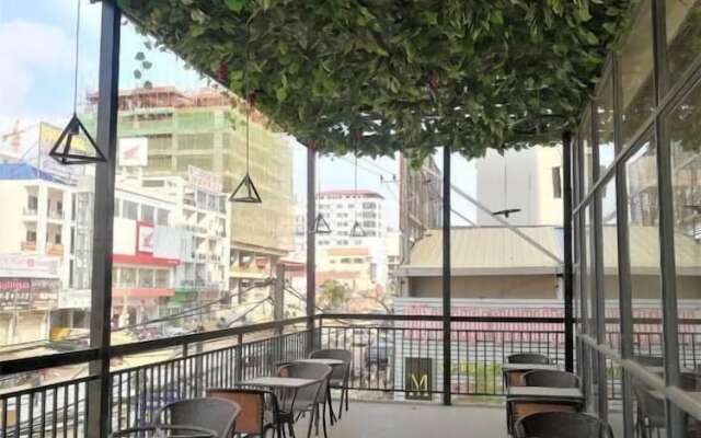 Paci Hotel