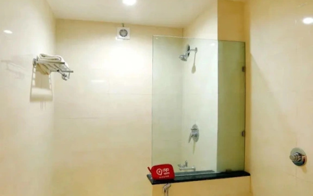 Fabhotel Syberitic Suites