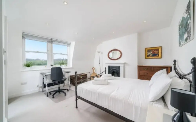 Stunning house near Notting Hill