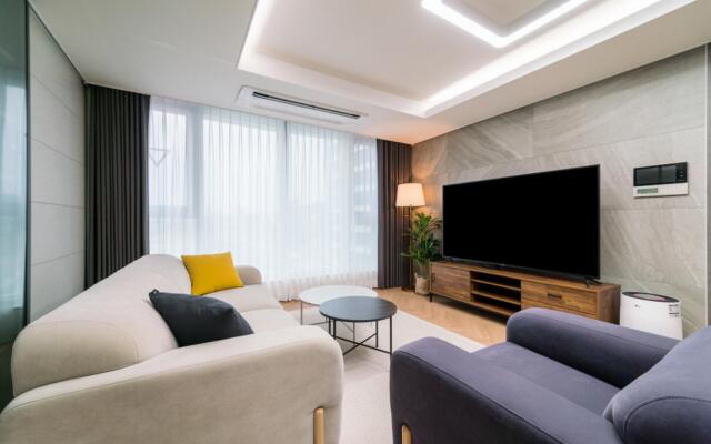 Executive Suite Apartment