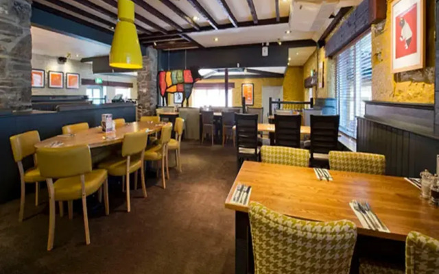 Premier Inn Dundee West