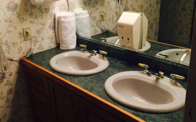 Goodfellos Suites