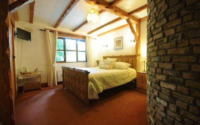 Tudor Lodge