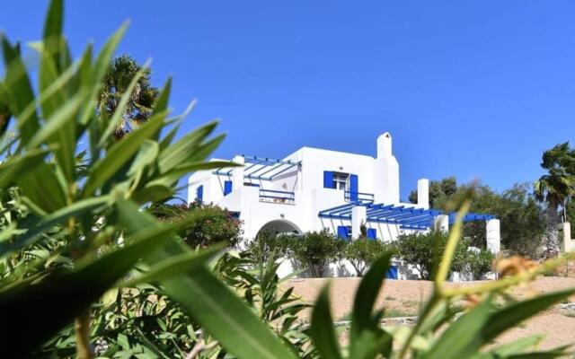 Villa Blue & White at Golden Beach