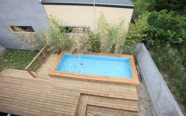 Jeju Bettoron Pension