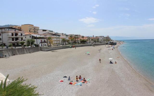 Casa Rosa sul Mare