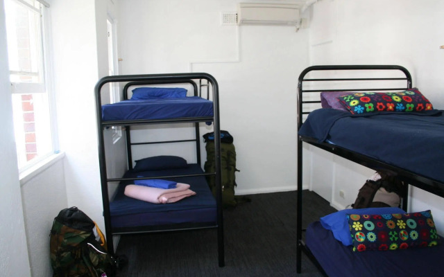 Zing Backpackers