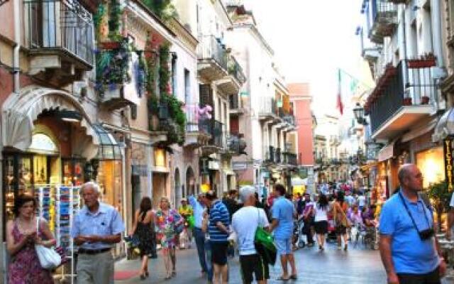 Degli Strategi Apartment