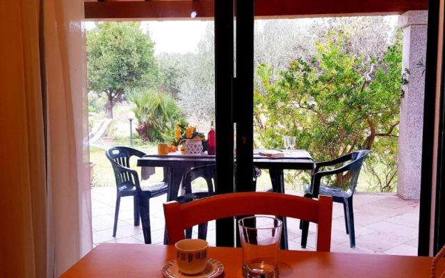 Dommos - Pareja Apartments