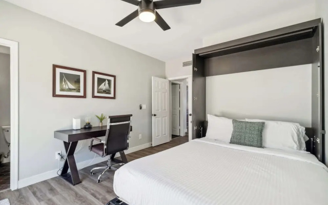 Red Mountain Retreat 5 BDR w/ Heated Pool!