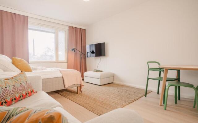 Fresh studio with balcony in central Turku